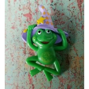 Vintage Signed Hallmark Cards Pin Green Frog with Purple Magician Witch Hat Star